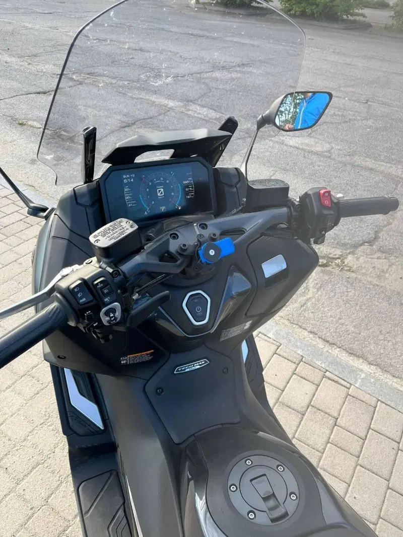 Yamaha T-Max 560 Tech Max (2022 - 24) (3)