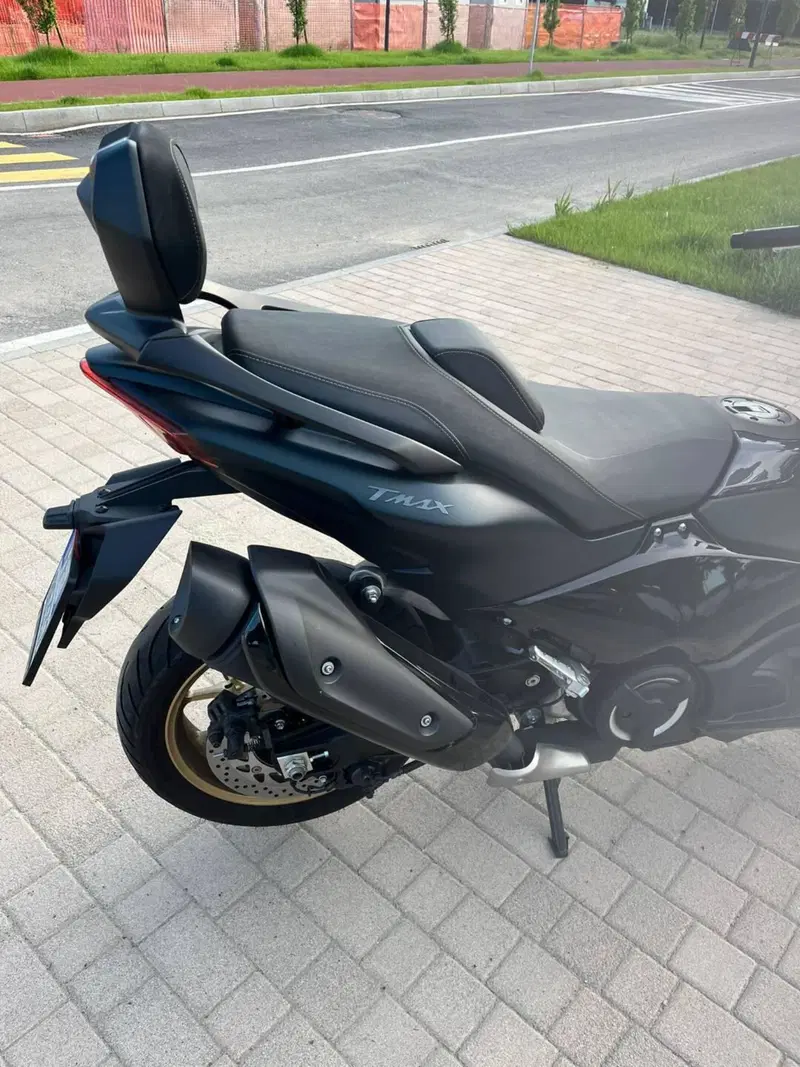 Yamaha T-Max 560 Tech Max (2022 - 24) (4)