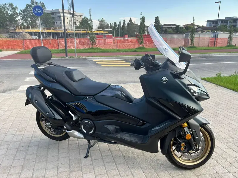 Yamaha T-Max 560 Tech Max (2022 - 24) (8)