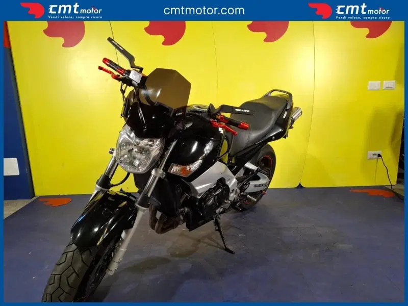 Suzuki GSR 600 (2006 - 11) (4)