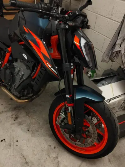 KTM 890 Duke R (2022 - 23) usata