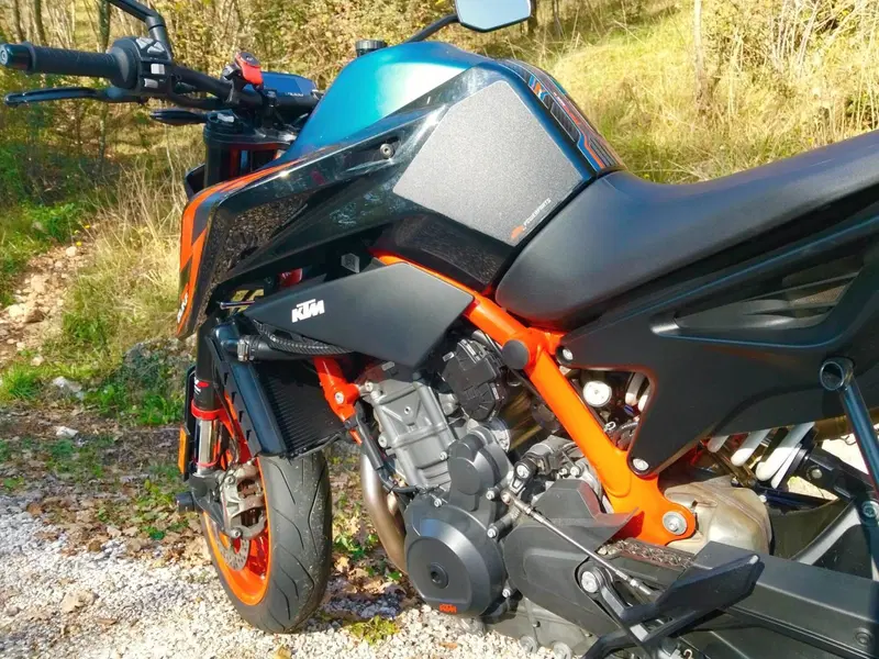 KTM 890 Duke R (2022 - 23) (5)