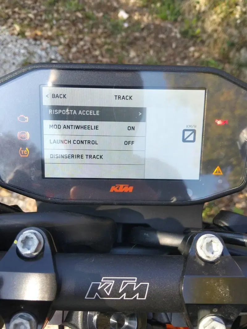 KTM 890 Duke R (2022 - 23) (6)