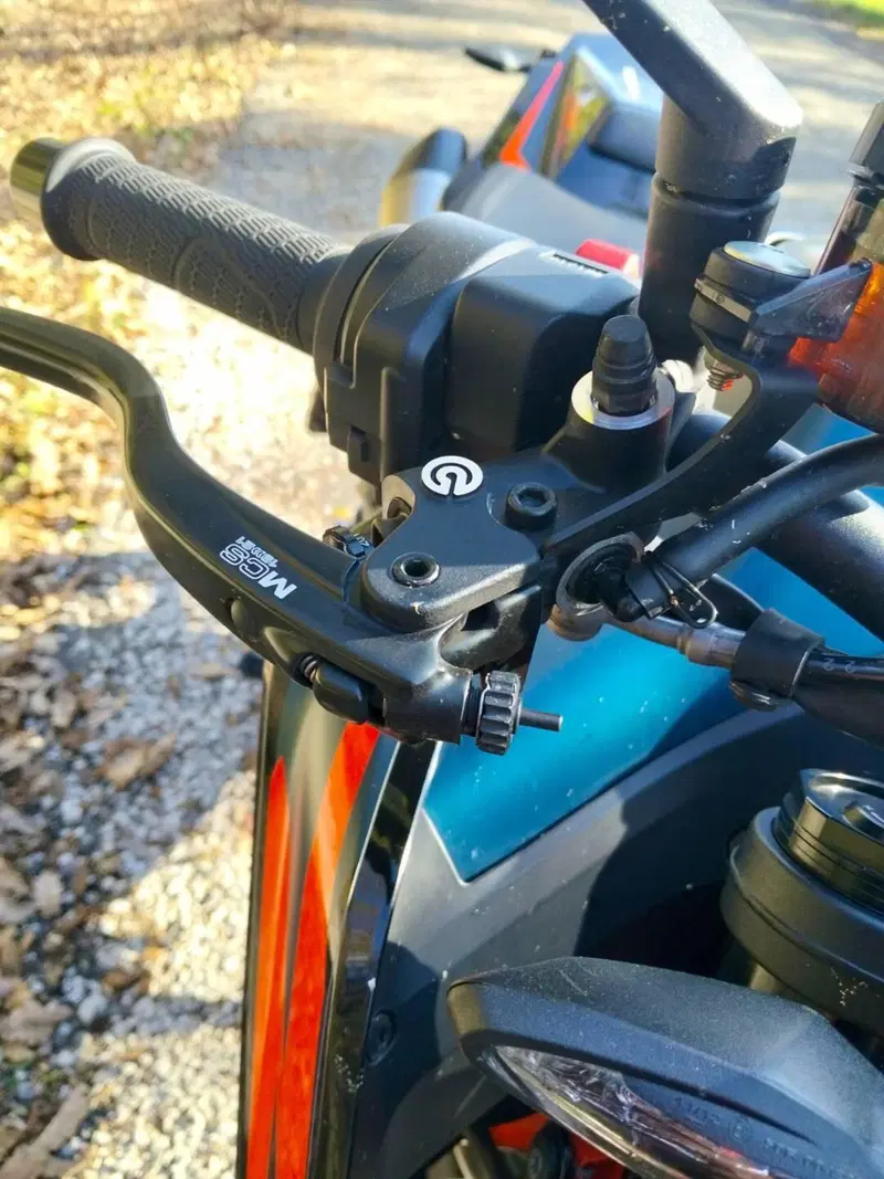 KTM 890 Duke R (2022 - 23) (7)
