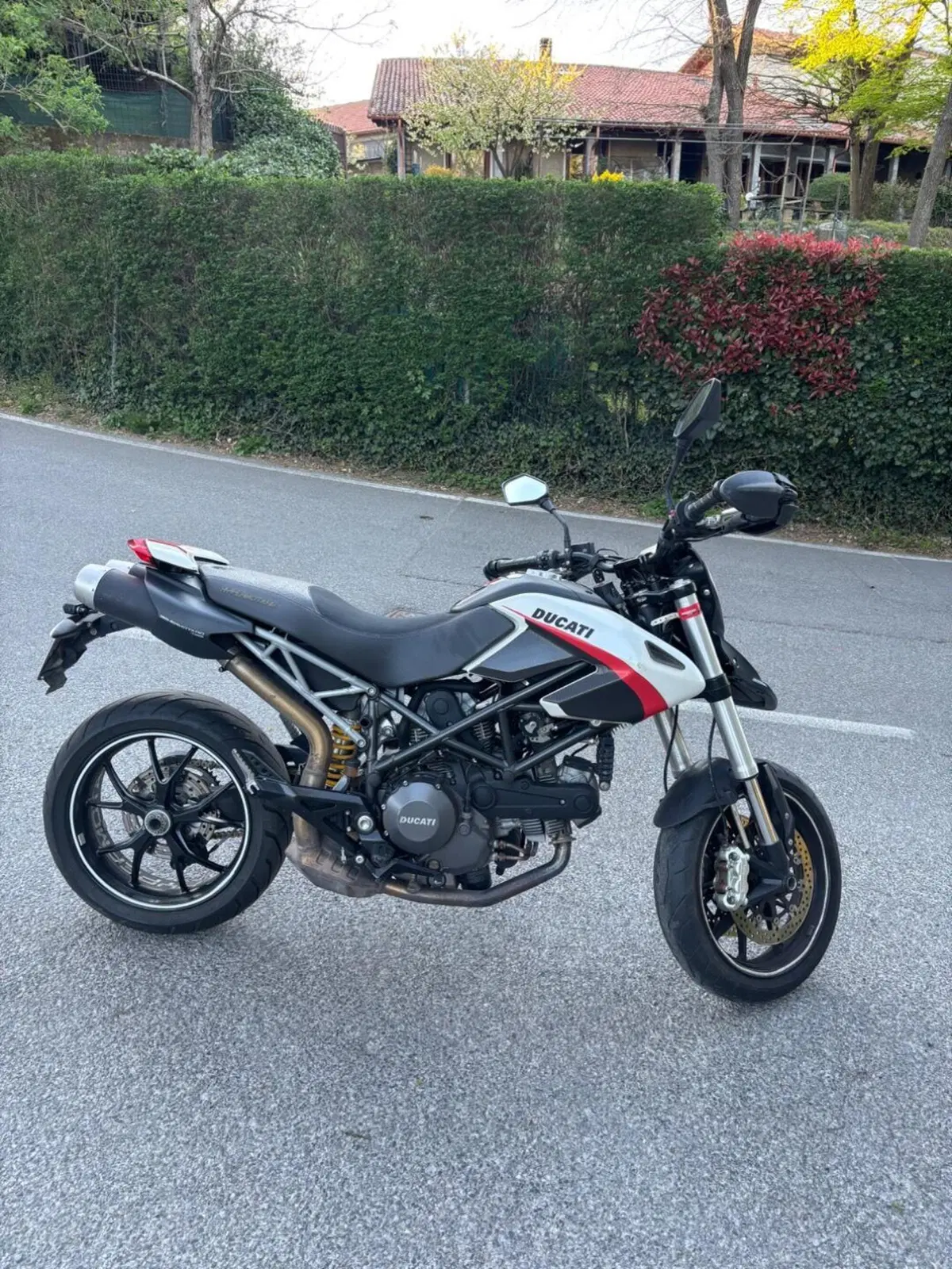 Ducati Hypermotard 796 (2012) (4)