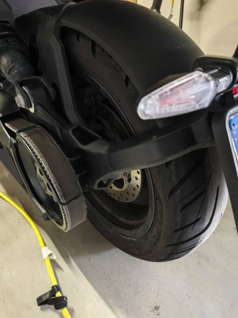 Bmw CE 04 (2021 - 25) (3)