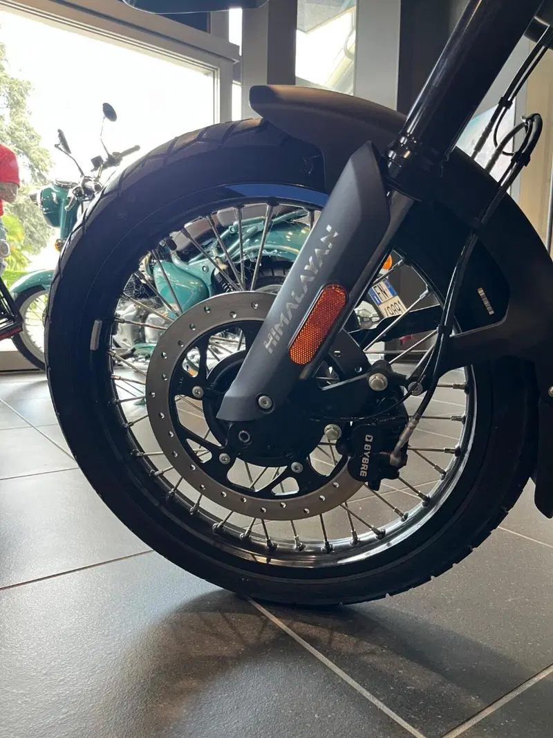 Royal Enfield Himalayan 450 (2024 - 26) (8)