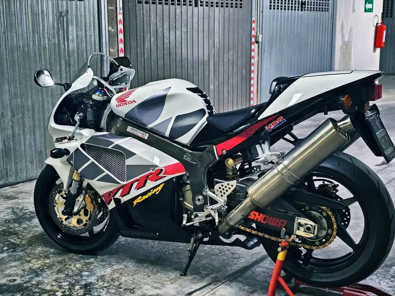 Honda VTR 1000 SP-2 (2002 - 06) (2)