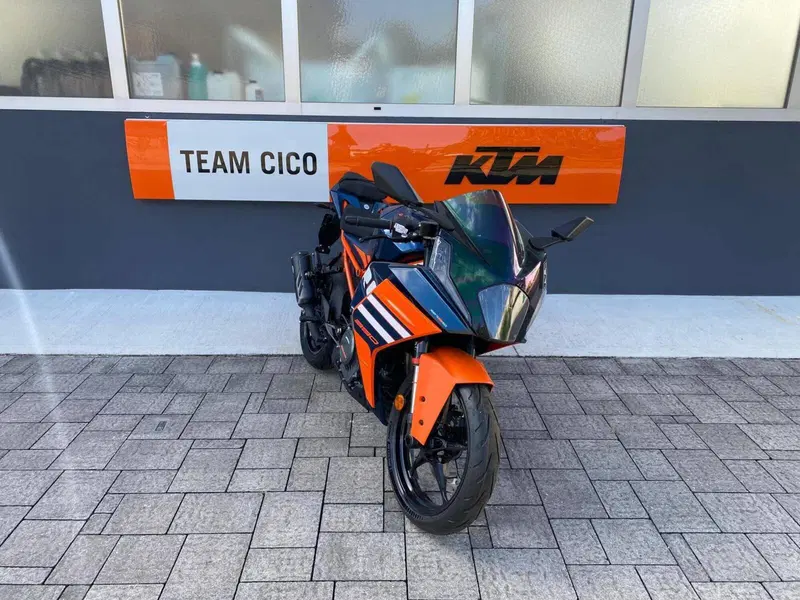 KTM RC 390 (2022 - 26) (2)