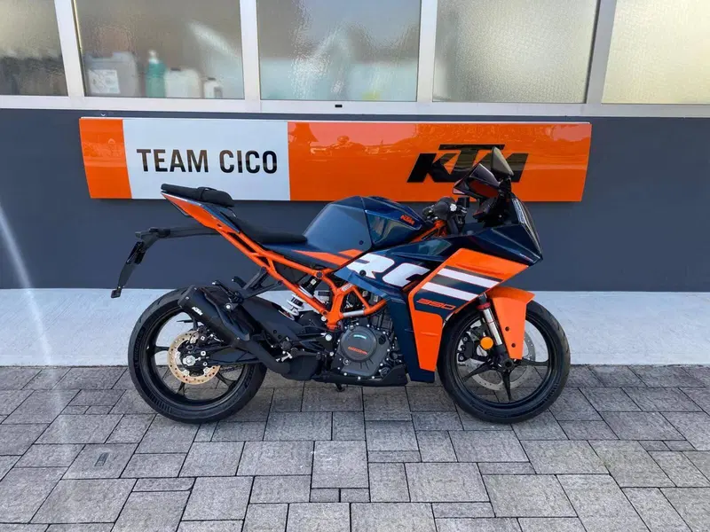 KTM RC 390 (2022 - 26) (3)