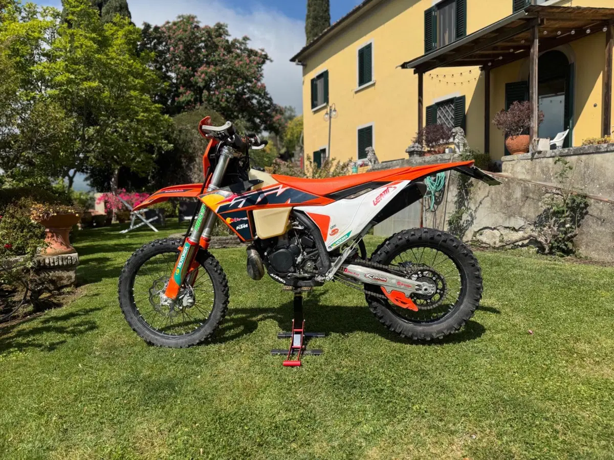 KTM 300 EXC TBI (2024) (2)