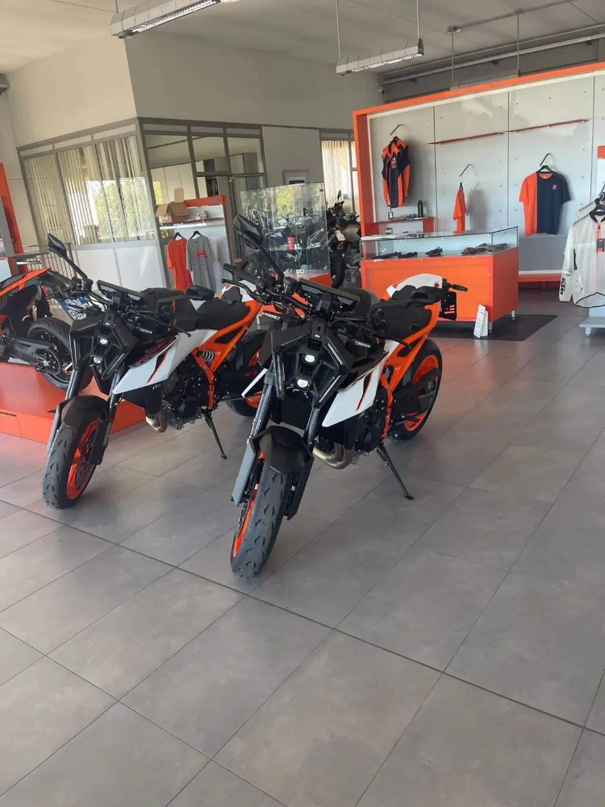 KTM 990 Duke R (2026)