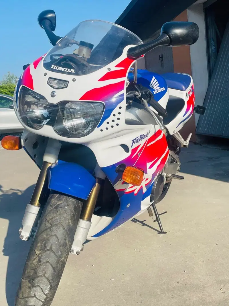Honda CBR 900 RR (1994 - 95) (3)