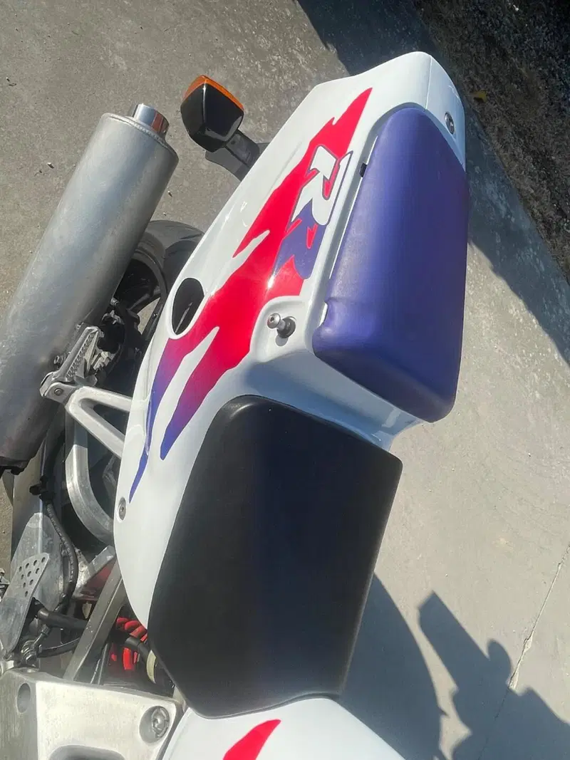 Honda CBR 900 RR (1994 - 95) (8)