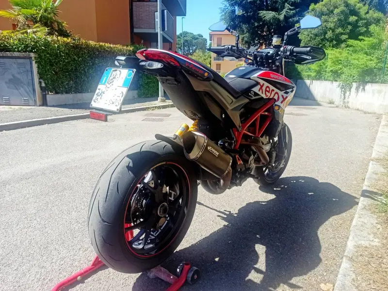 Ducati Hypermotard 821 SP (2013 - 15) (2)