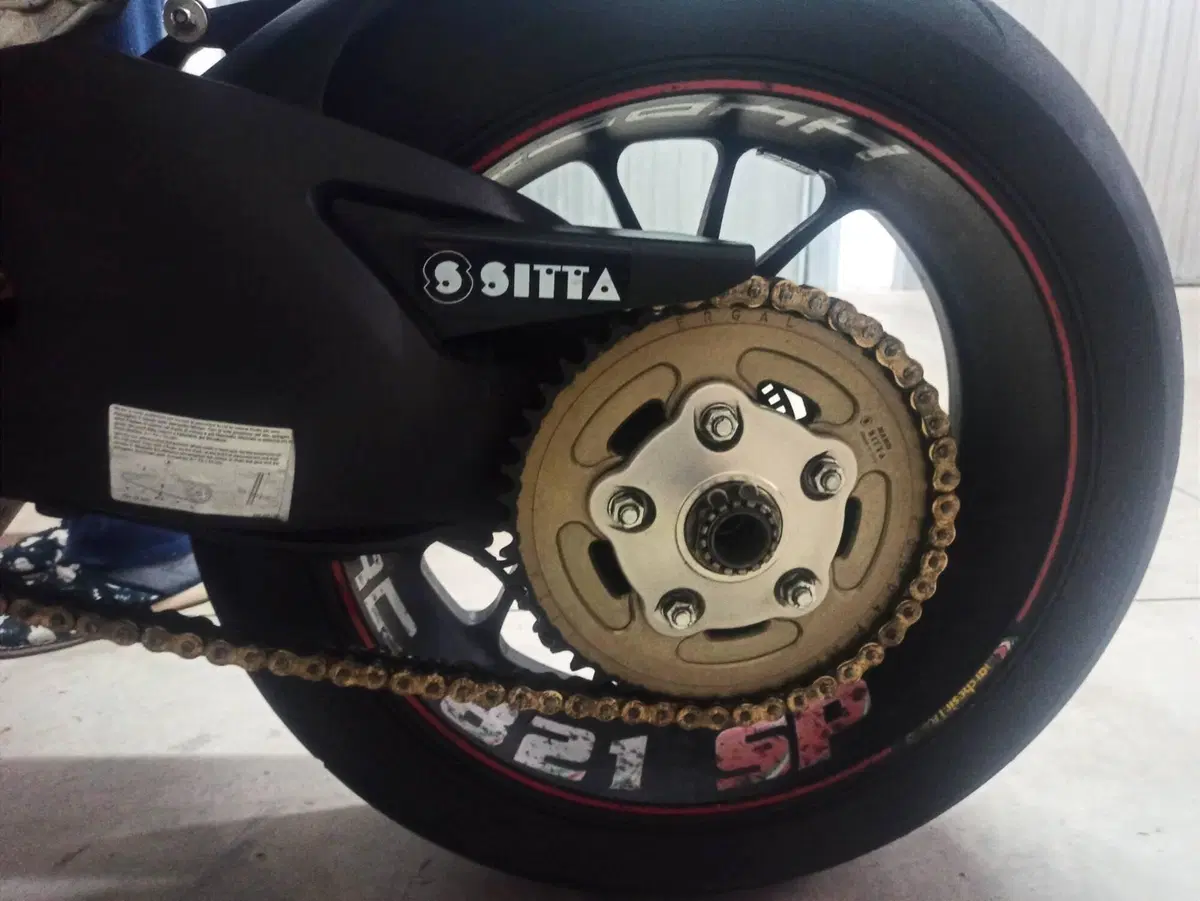 Ducati Hypermotard 821 SP (2013 - 15) (12)