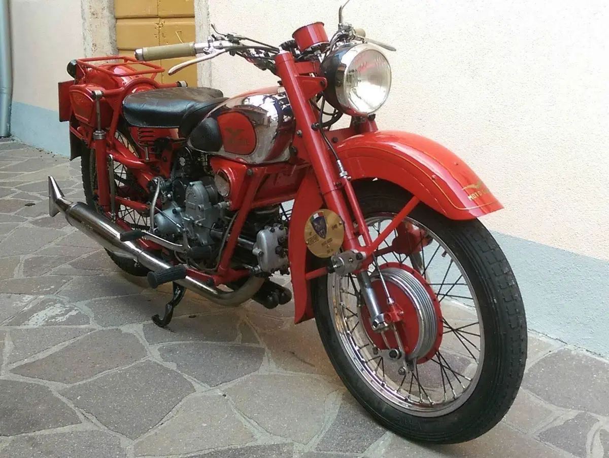 Moto Guzzi gtv (4)