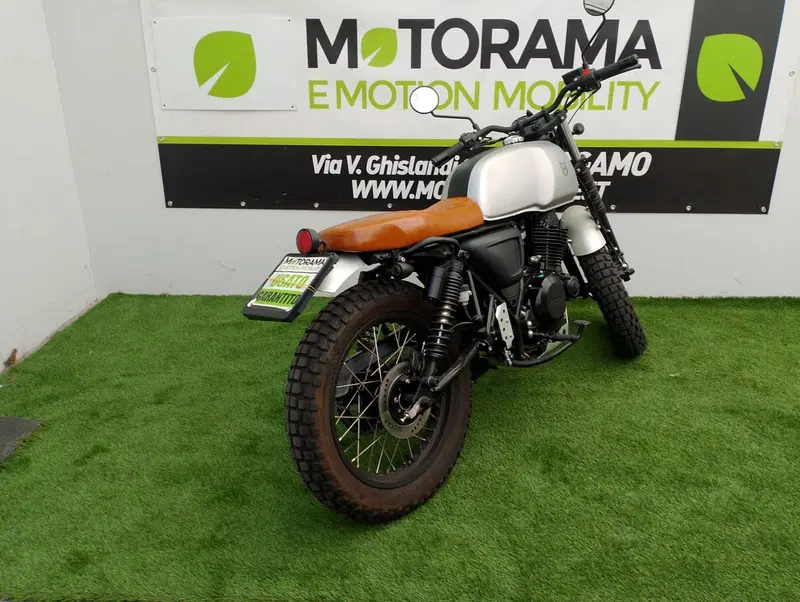 Mutt Motorcycles Akita 250 (2021 - 25) (4)