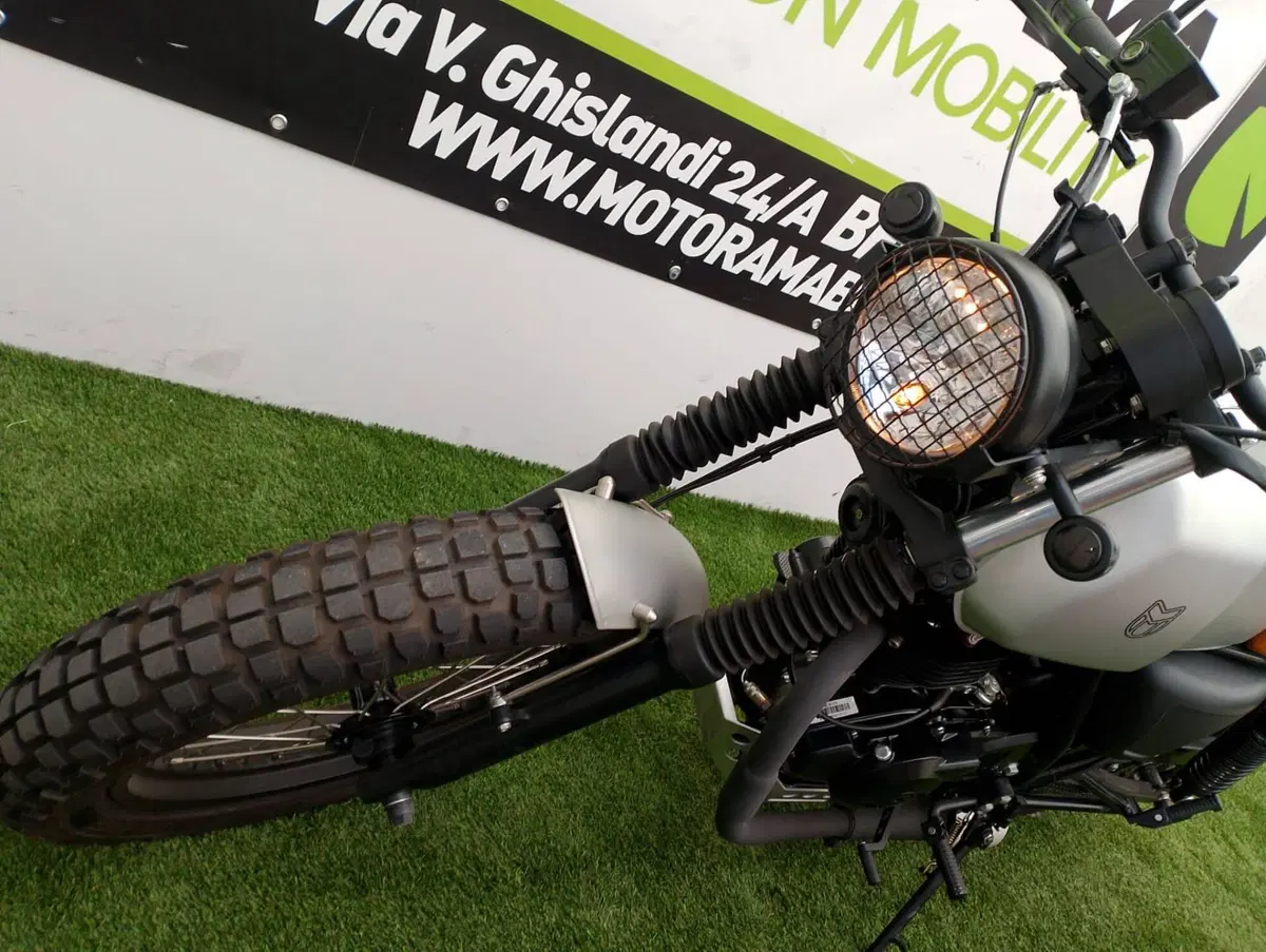 Mutt Motorcycles Akita 250 (2021 - 25) (9)