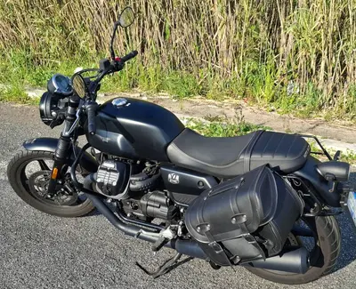 Moto Guzzi V7 Stone (2021 - 24) usata