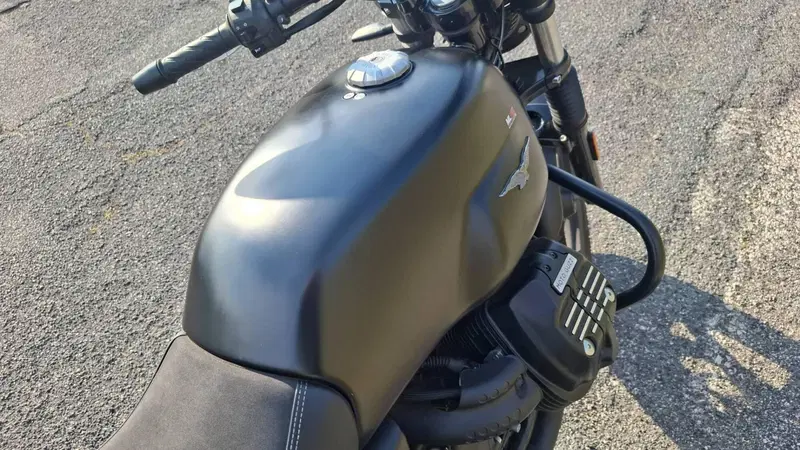 Moto Guzzi V7 Stone (2021 - 24) (11)