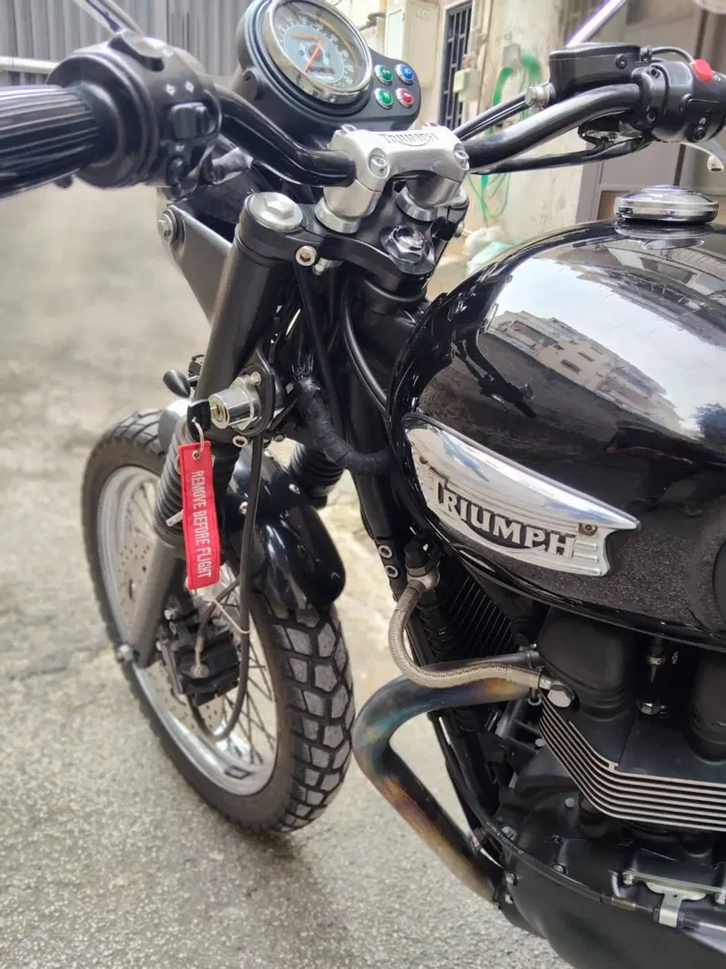 Triumph Bonneville T100 (2008 - 16) (4)