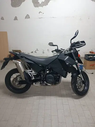 KTM 690 Supermoto usata