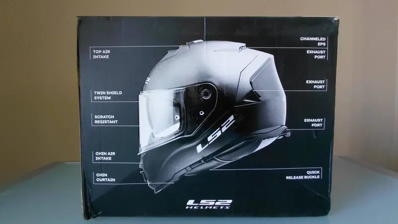 Vendo casco integrale nuovo ls2 ff880 (7)