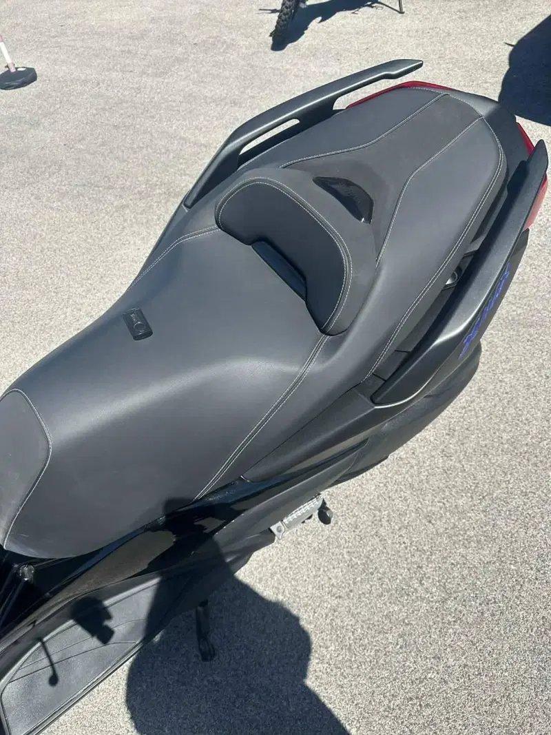 Yamaha X-Max 300 (2021 - 24) (5)