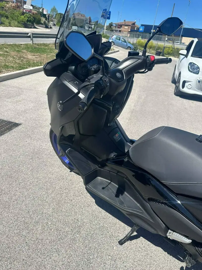 Yamaha X-Max 300 (2021 - 24) (6)