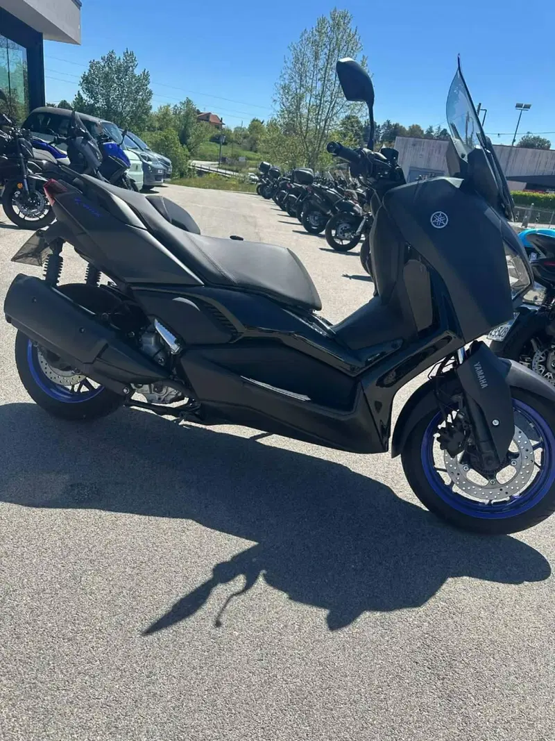 Yamaha X-Max 300 (2021 - 24) (8)