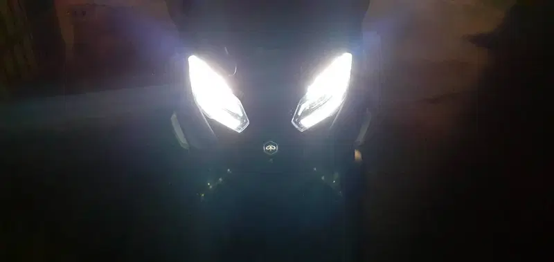Piaggio MP3 400 Sport ABS Hpe (2023 - 24) (4)
