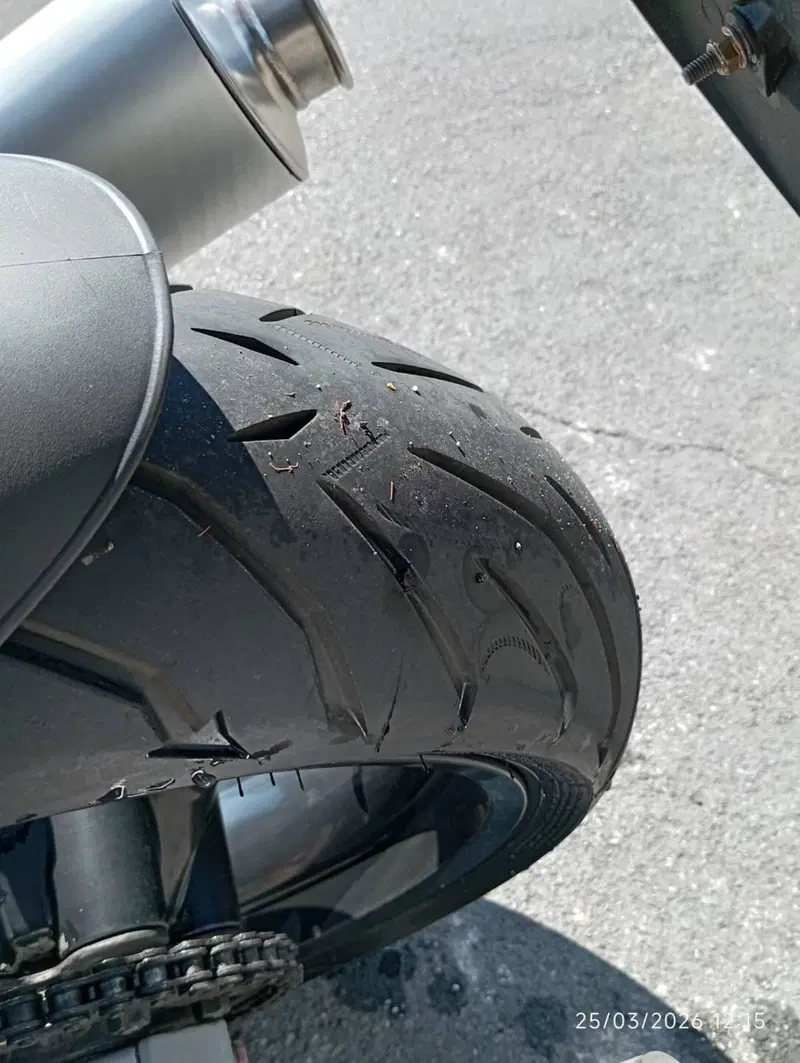 Ducati Monster 900 Dark I.E. (1999 - 02) (6)