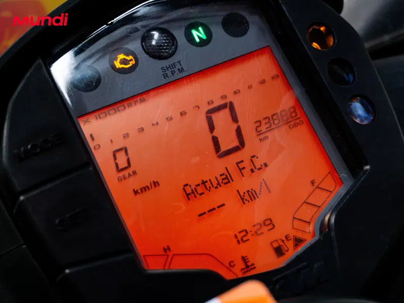 KTM RC 390 (2022 - 26) (12)