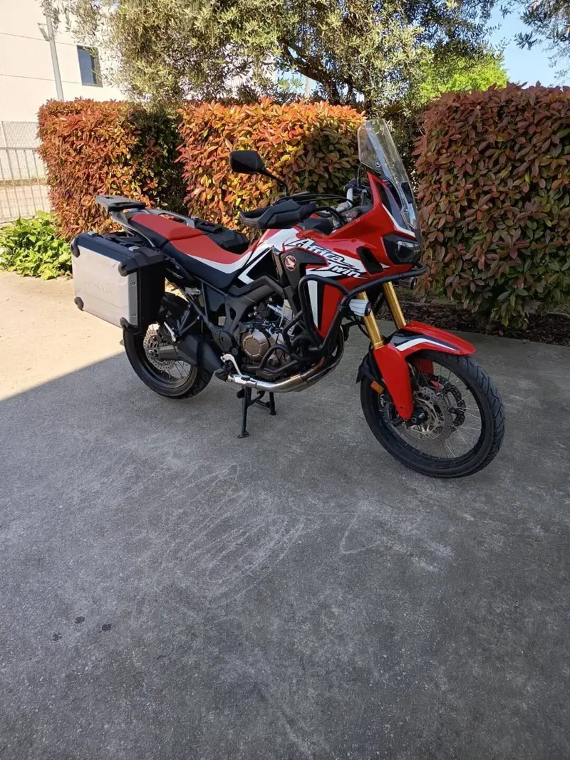 Honda Africa Twin CRF 1000L ABS Travel Edition (2016 - 17) (2)
