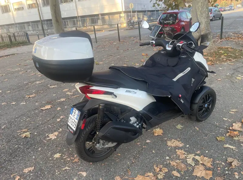 Piaggio MP3 300 ABS Hpe (2021 - 24) (3)