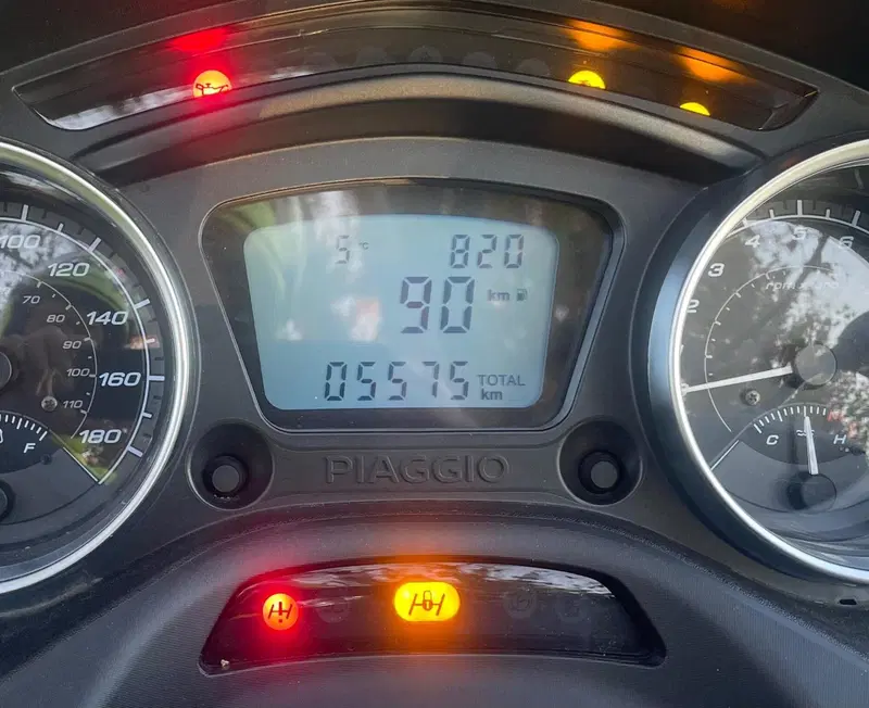 Piaggio MP3 300 ABS Hpe (2021 - 24) (5)