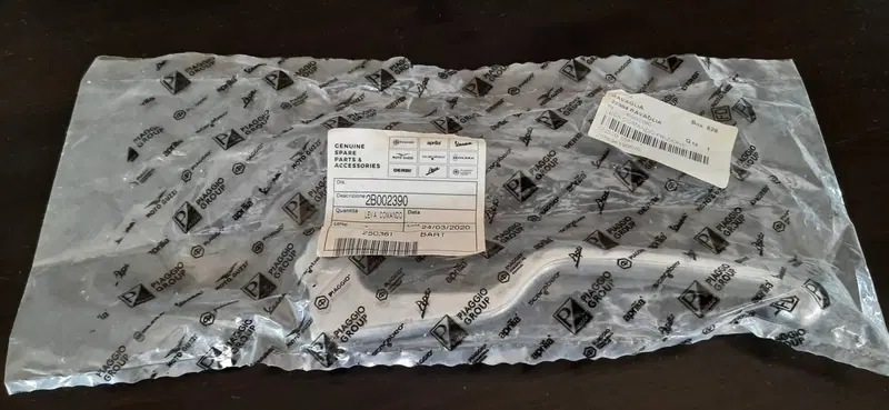 Coppia leve freno e frizione MotoGuzzi V7III Moto Guzzi (2)