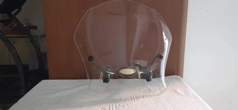 Cupolino Givi universale trasparente, mod 140A