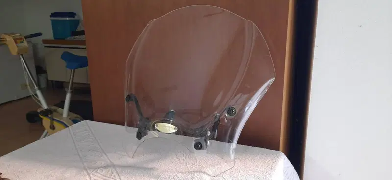 Cupolino Givi universale trasparente, mod 140A (7)