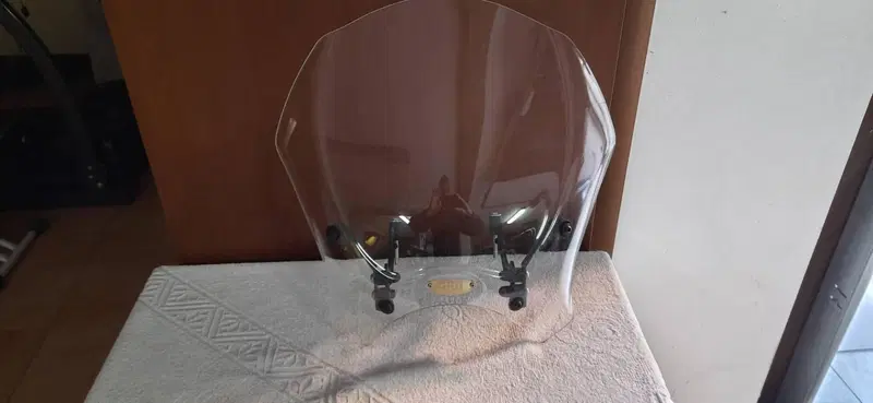 Cupolino Givi universale trasparente, mod 140A (8)