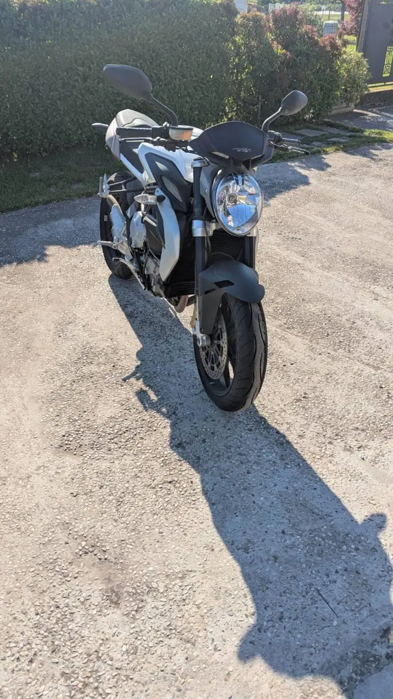 MV Agusta Brutale 675 (2011 - 15) (3)