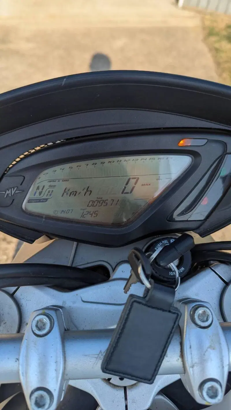 MV Agusta Brutale 675 (2011 - 15) (4)