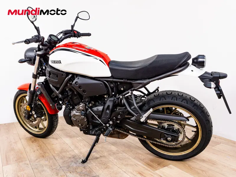 Yamaha XSR 700 (2021) (7)