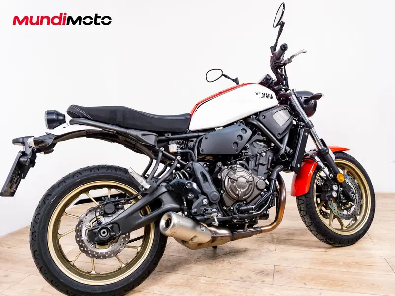 Yamaha XSR 700 (2021) (3)