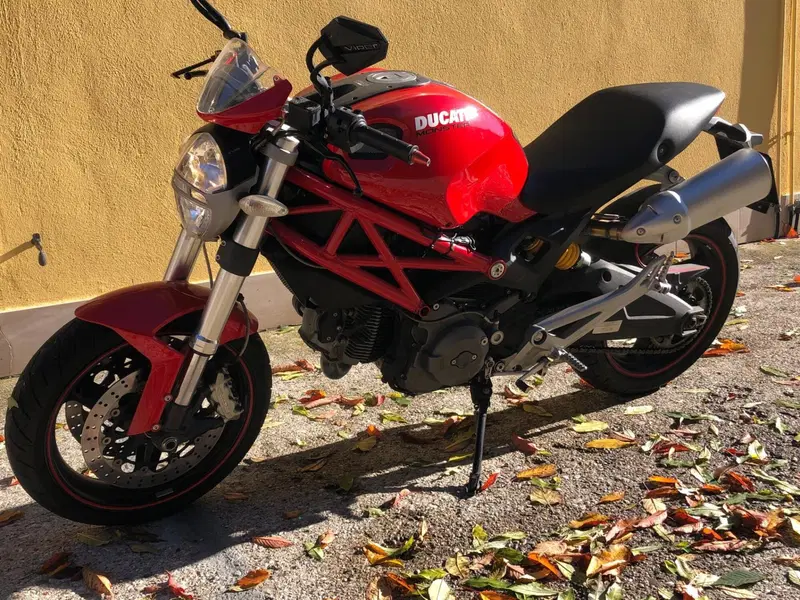 Ducati Monster 696 (2008 - 13) (2)