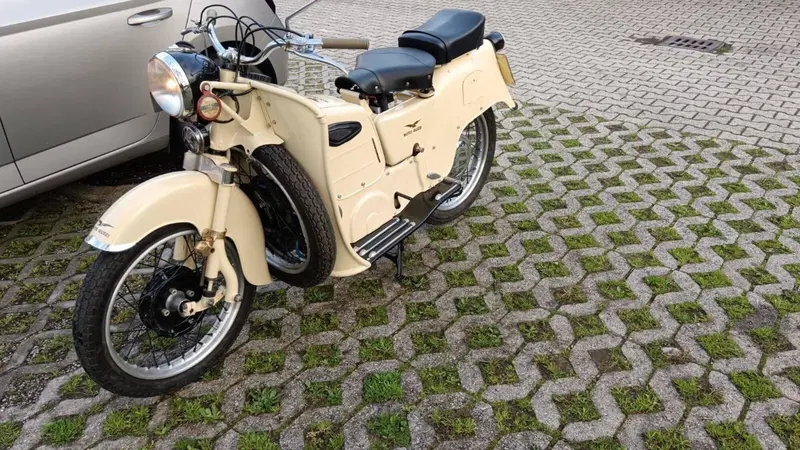 Moto Guzzi Galletto 192 AP (8)