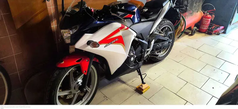 Honda CBR 250 R (2010 - 14) (3)