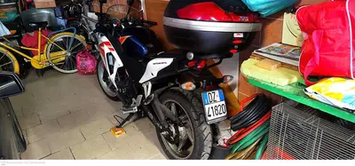 Honda CBR 250 R (2010 - 14) usata