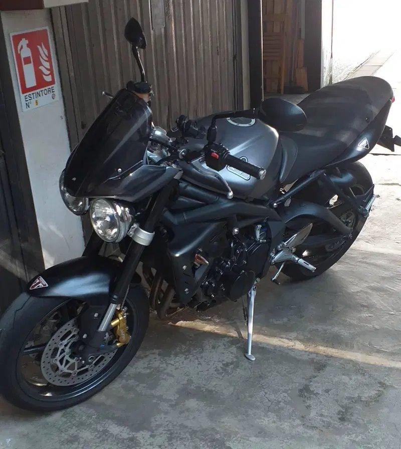 Triumph Street Triple R (2009 - 12)